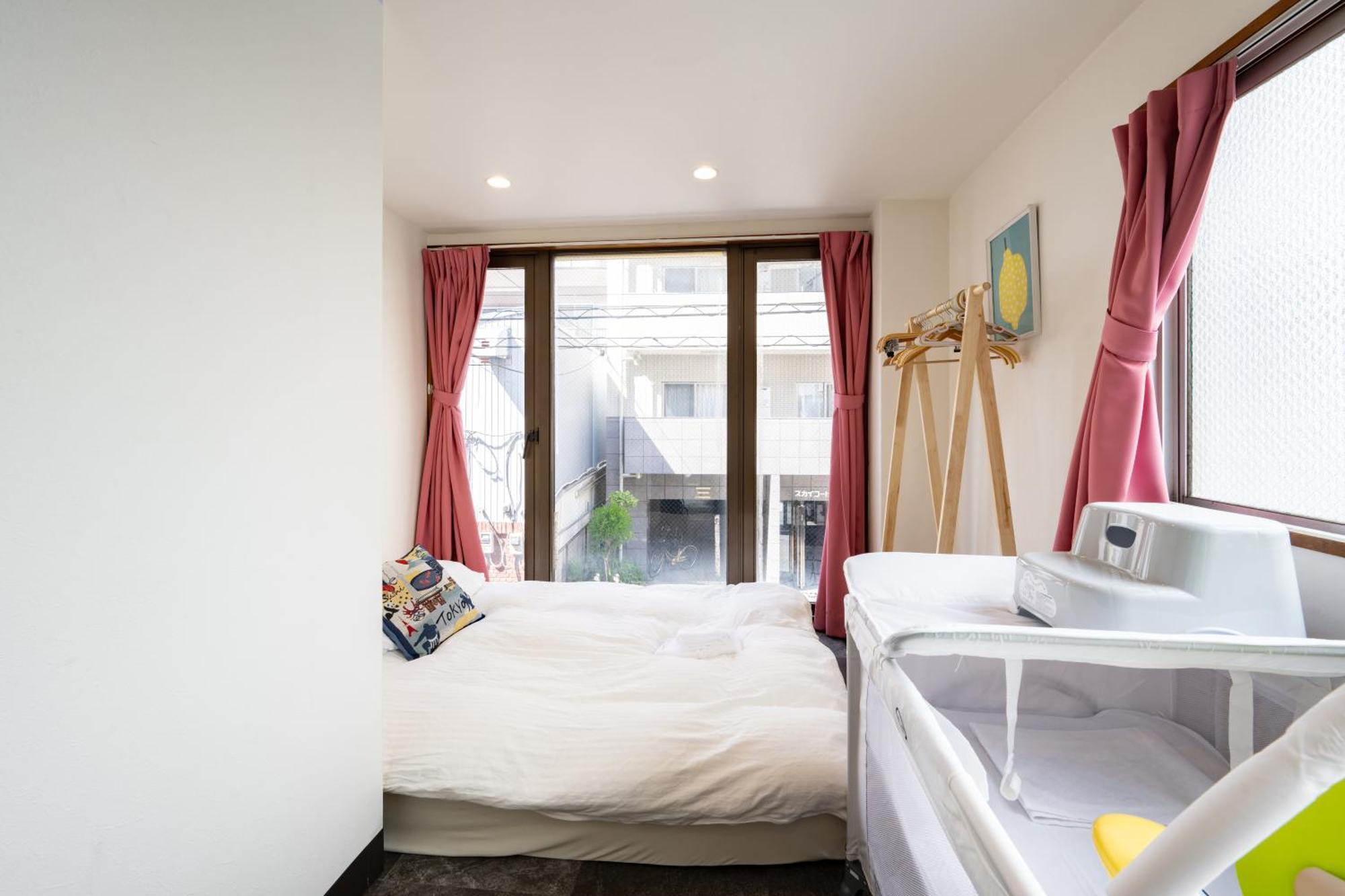 Apartamento Thunder -雷門サンダーホテル- 浅草駅から徒歩5分 ベビー用品付き ファミリーも歓迎 大人8名もok!! Tokio
